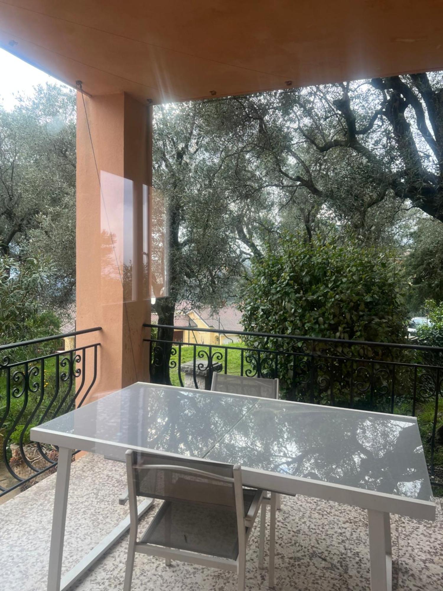 Bas De Villa Vue Mer Eze Village Екстериор снимка